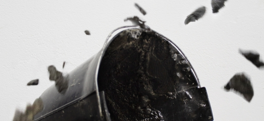 Ashes to stitches, une exposition de Céleste Richard Zimmermann Art contemporain