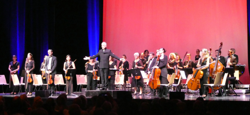 Offenbach en folie La Philharmonie des deux mondes &amp; le Choeur Musica Saint-Nazaire Classique/Lyrique